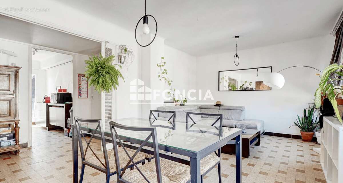 Appartement à MARSEILLE-13E