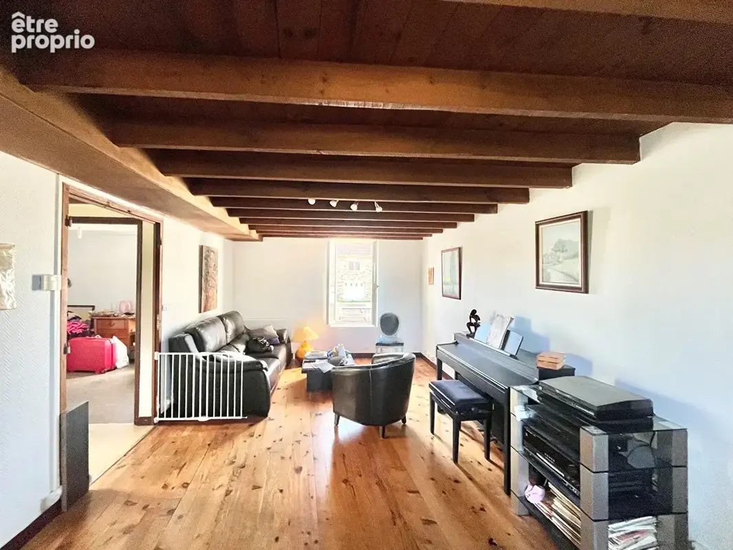 Maison Montillieres Sur Orne 3 pièce(s) 60 m2 - vaste salon séjour - sous-sol complet  - dans le bourg au calme - photo 6