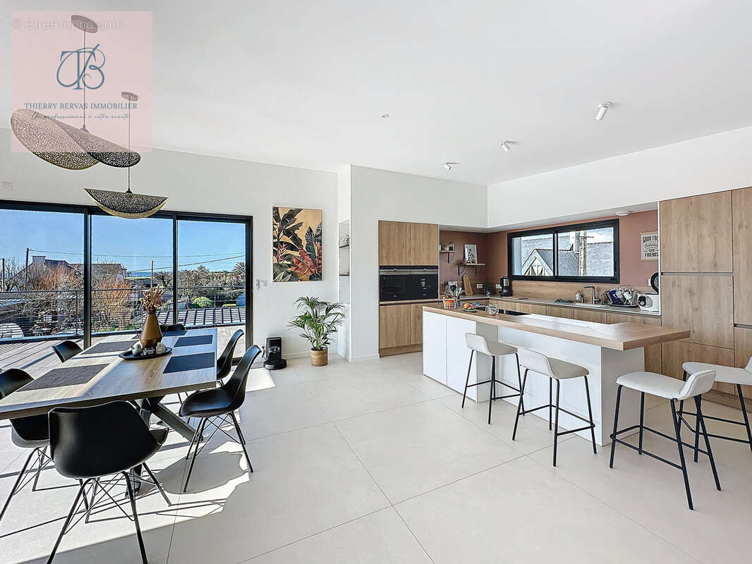 Maison à PLOUGONVELIN