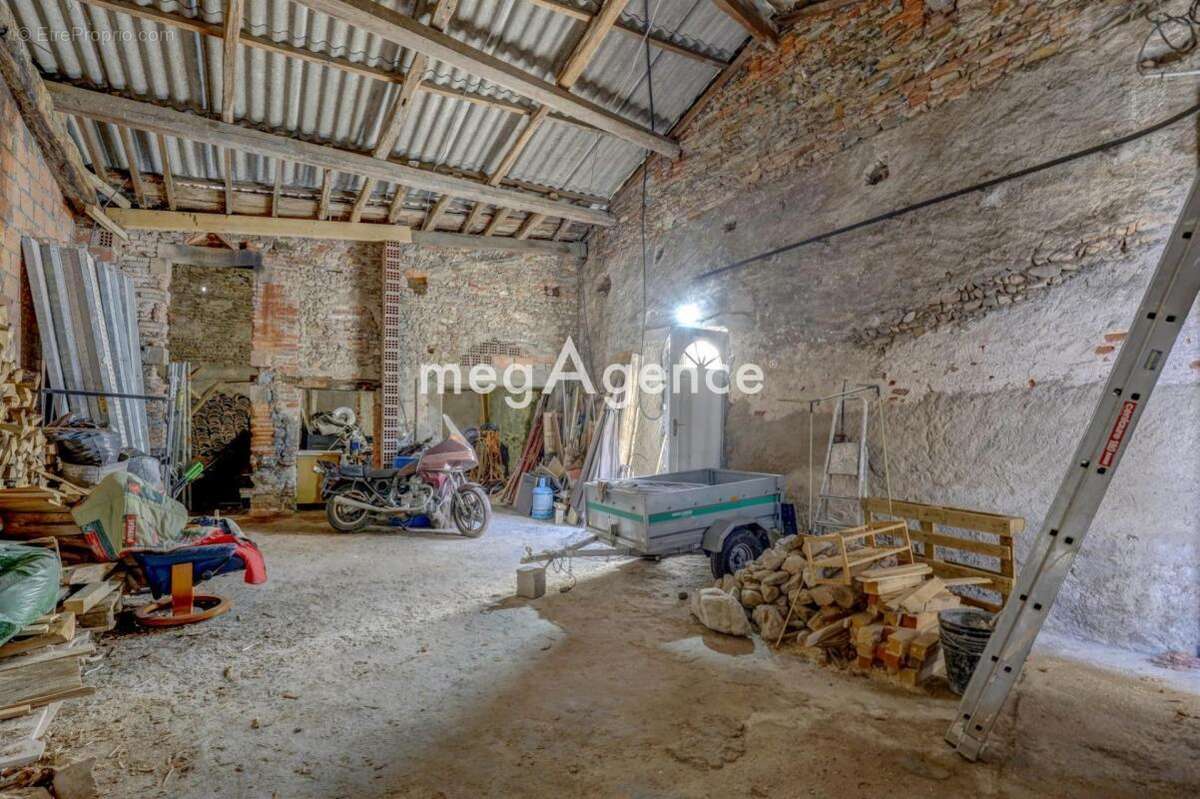 Maison à LESCURE-D'ALBIGEOIS