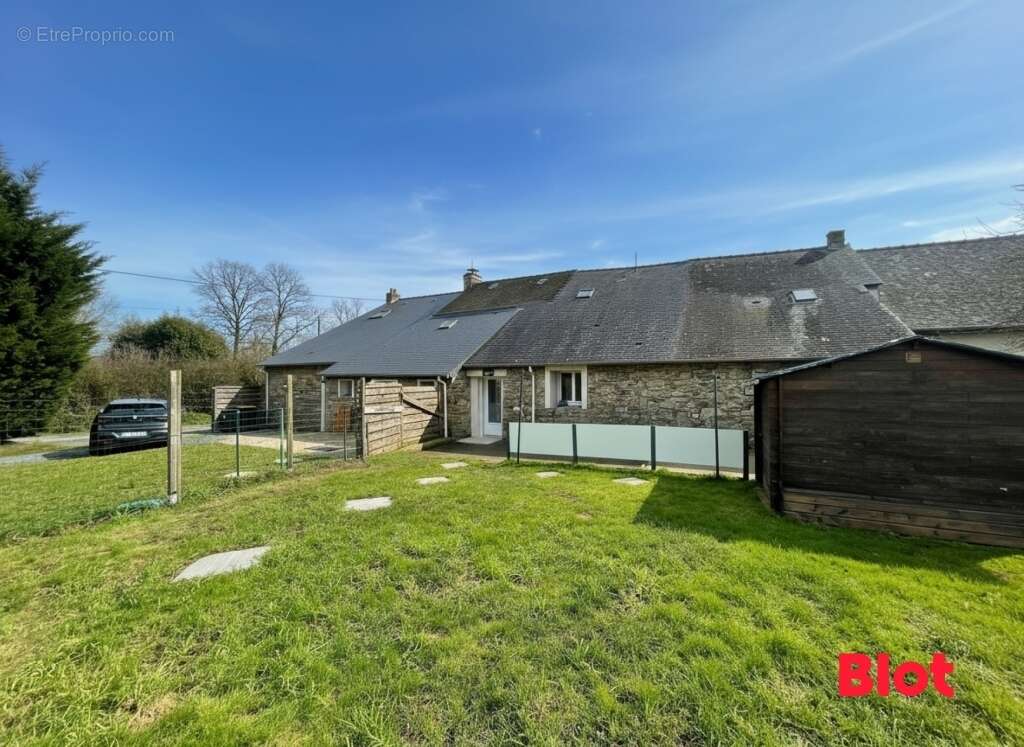 Maison à SAINT-SULPICE-DES-LANDES