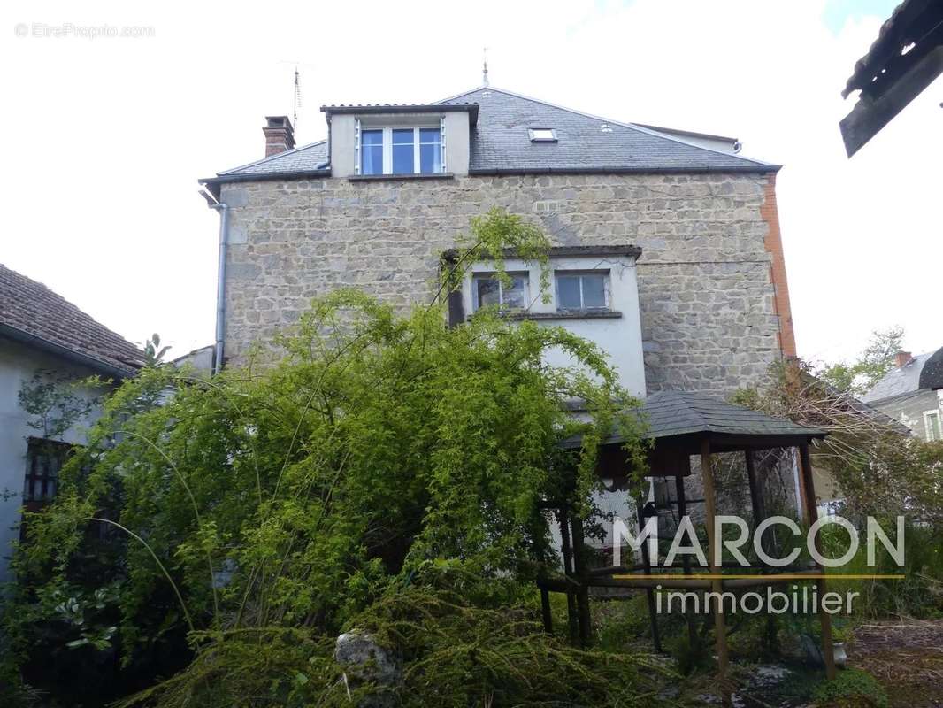 Maison à LA VILLENEUVE