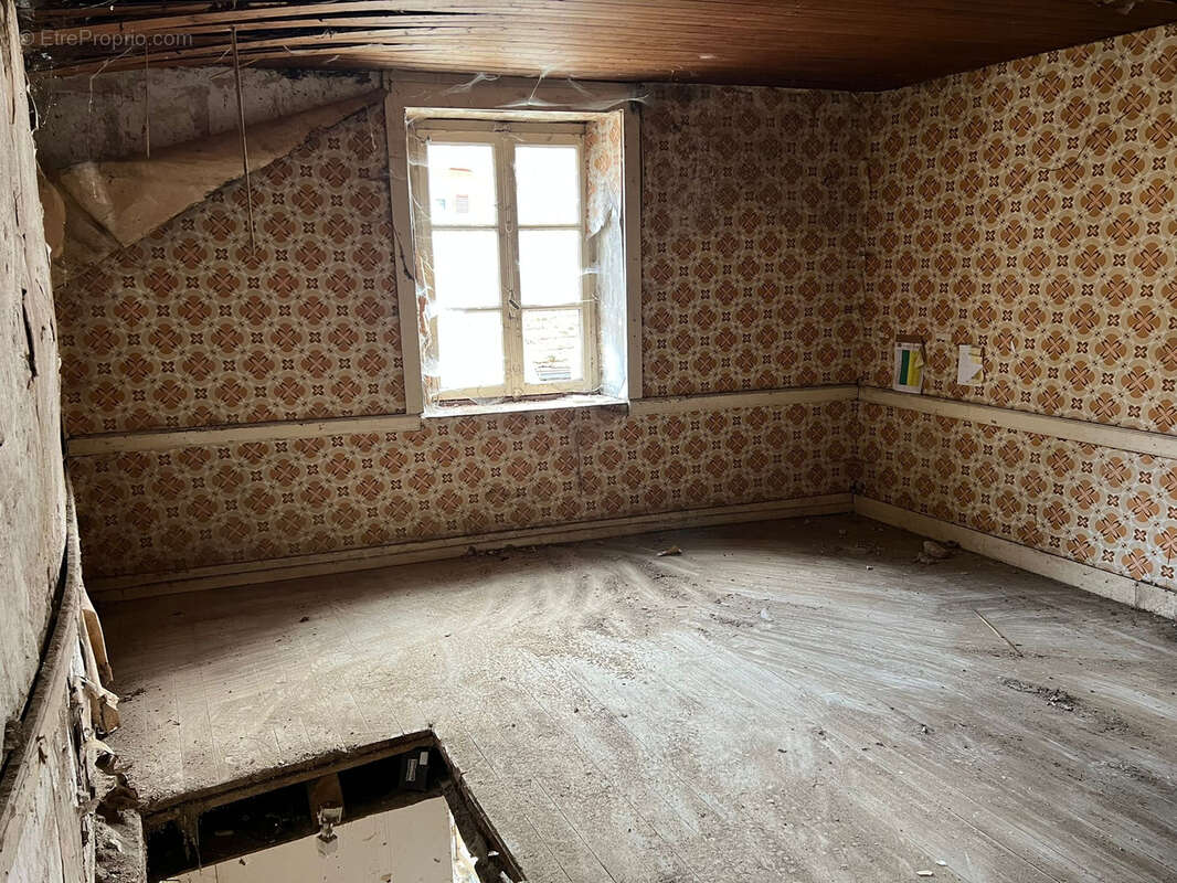 Maison à CLERVAL