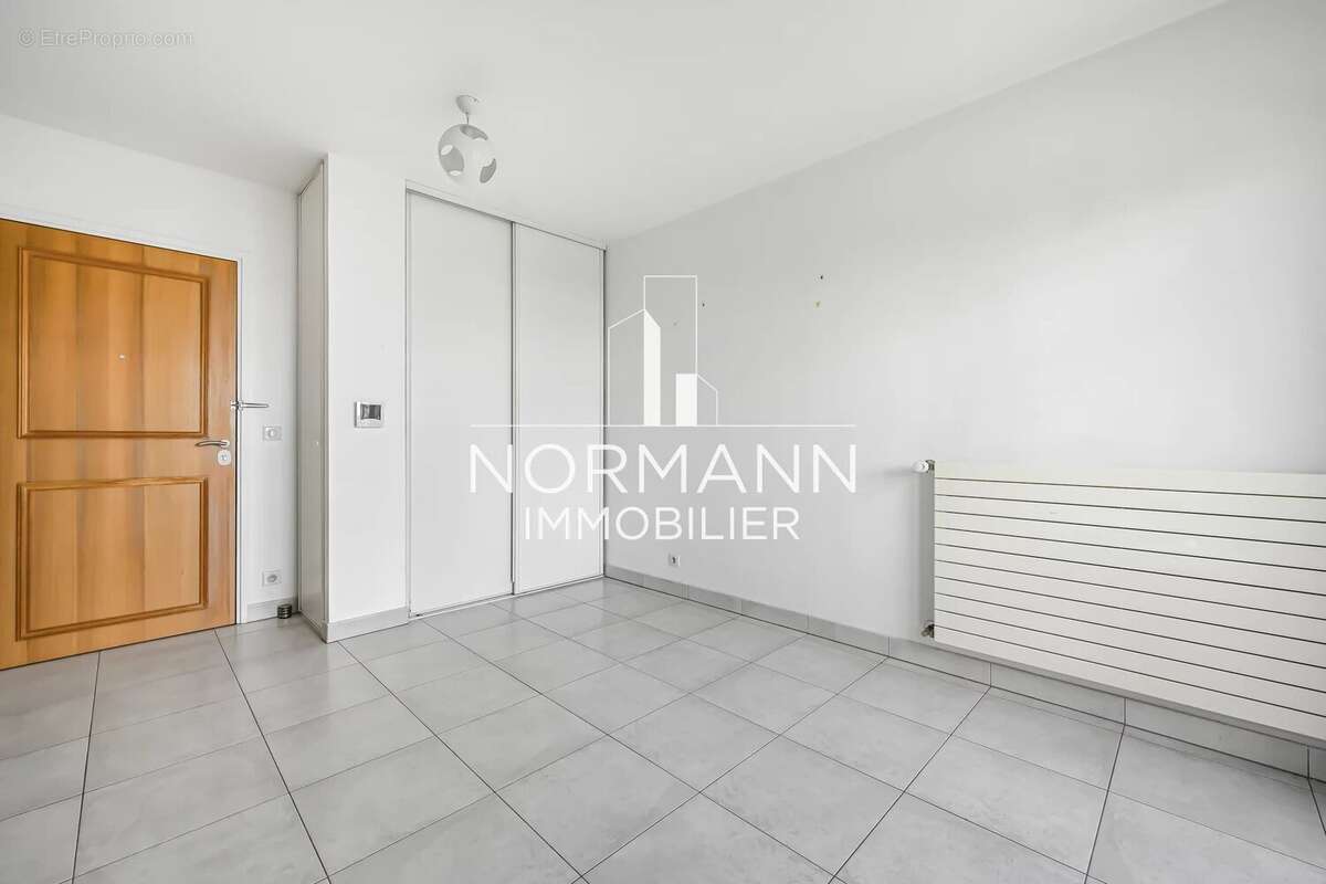 Appartement à LEVALLOIS-PERRET