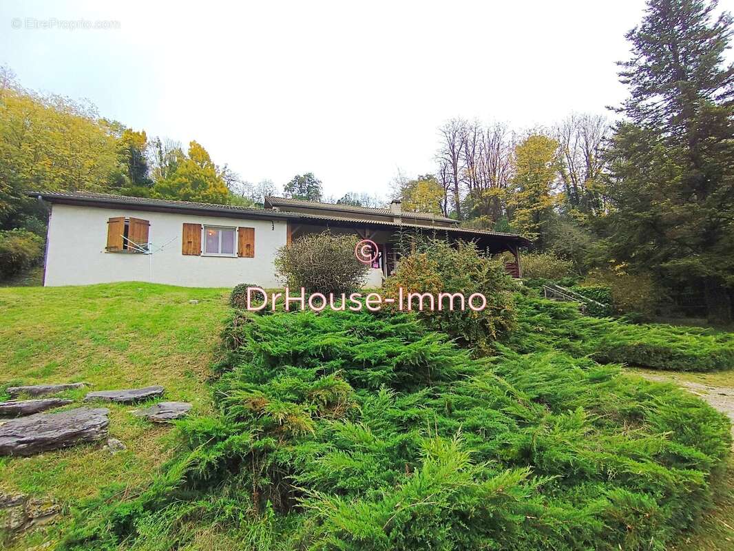 Maison à SAINT-JUST-DE-CLAIX