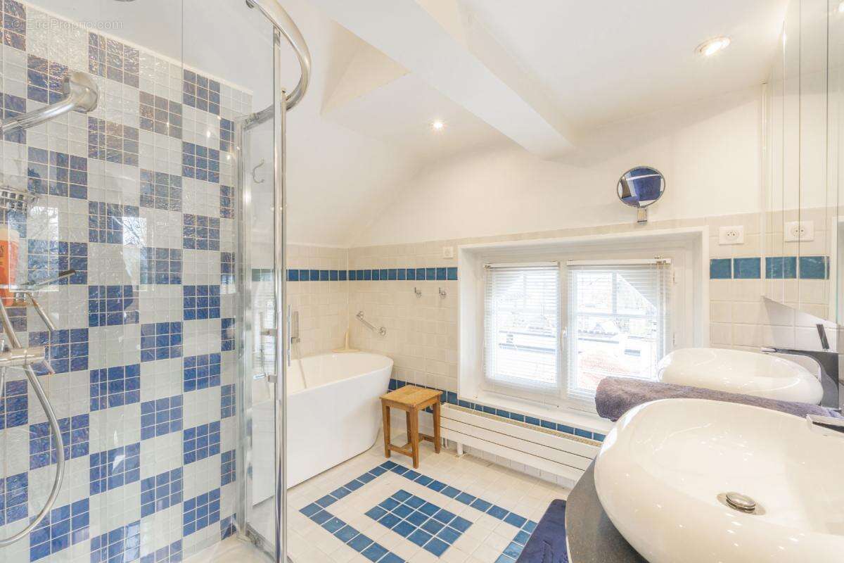 Maison à VAUCRESSON