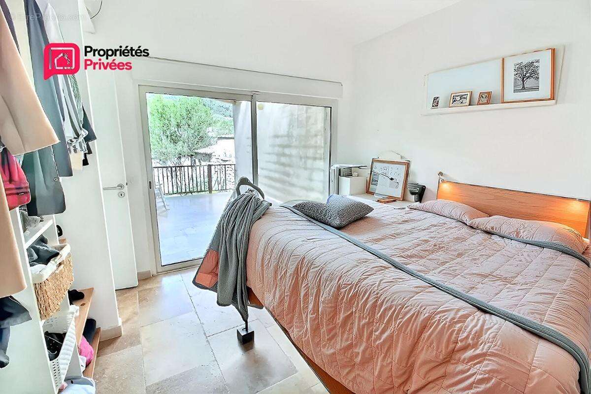 Villa Uzes 4 pièce(s) 78 m2 , 6 minutes d'Uzès ? Exclusivité ? Villa contemporaine de 2019 avec vue dominante - photo 8
