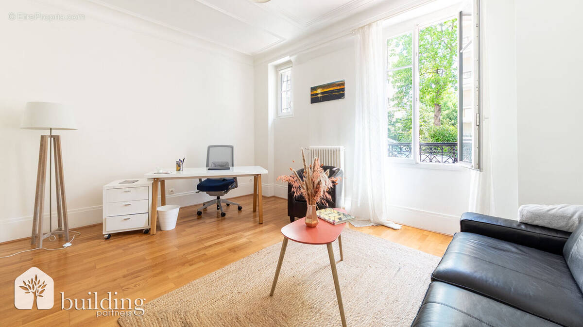Appartement à LEVALLOIS-PERRET