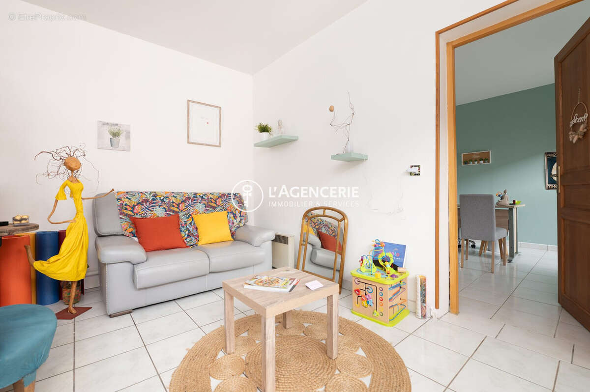 Maison à SAINT-JUERY