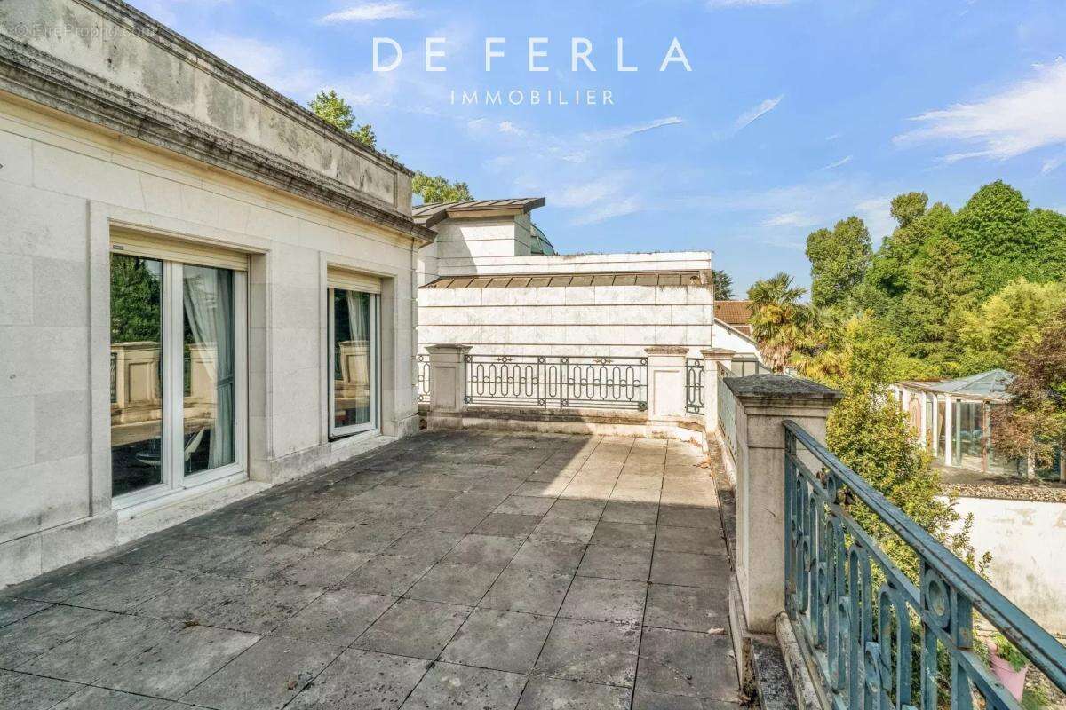 Maison à SAINT-MAUR-DES-FOSSES