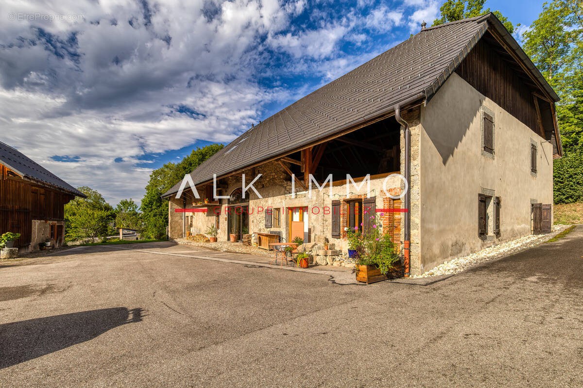 Maison à EVIRES