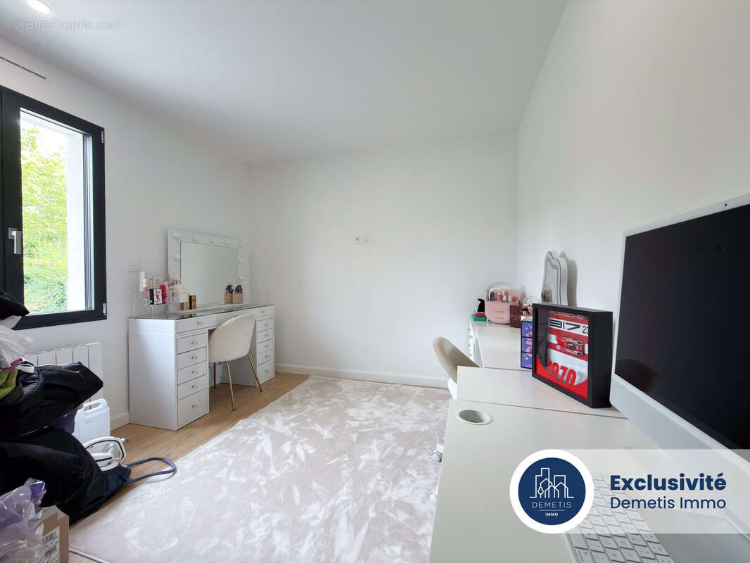 Maison contemporaine de plain pieds sous decennale - photo 5