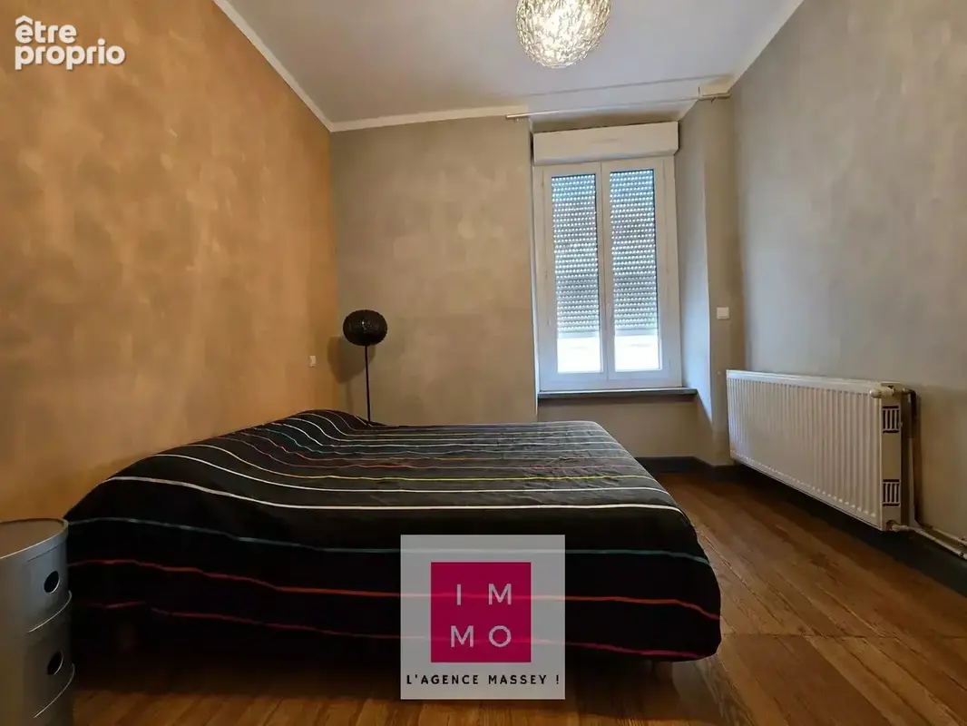 TARBES – Grand duplex de caractère, 4 chambres, terrasse, garage 26m² et parking - photo 14