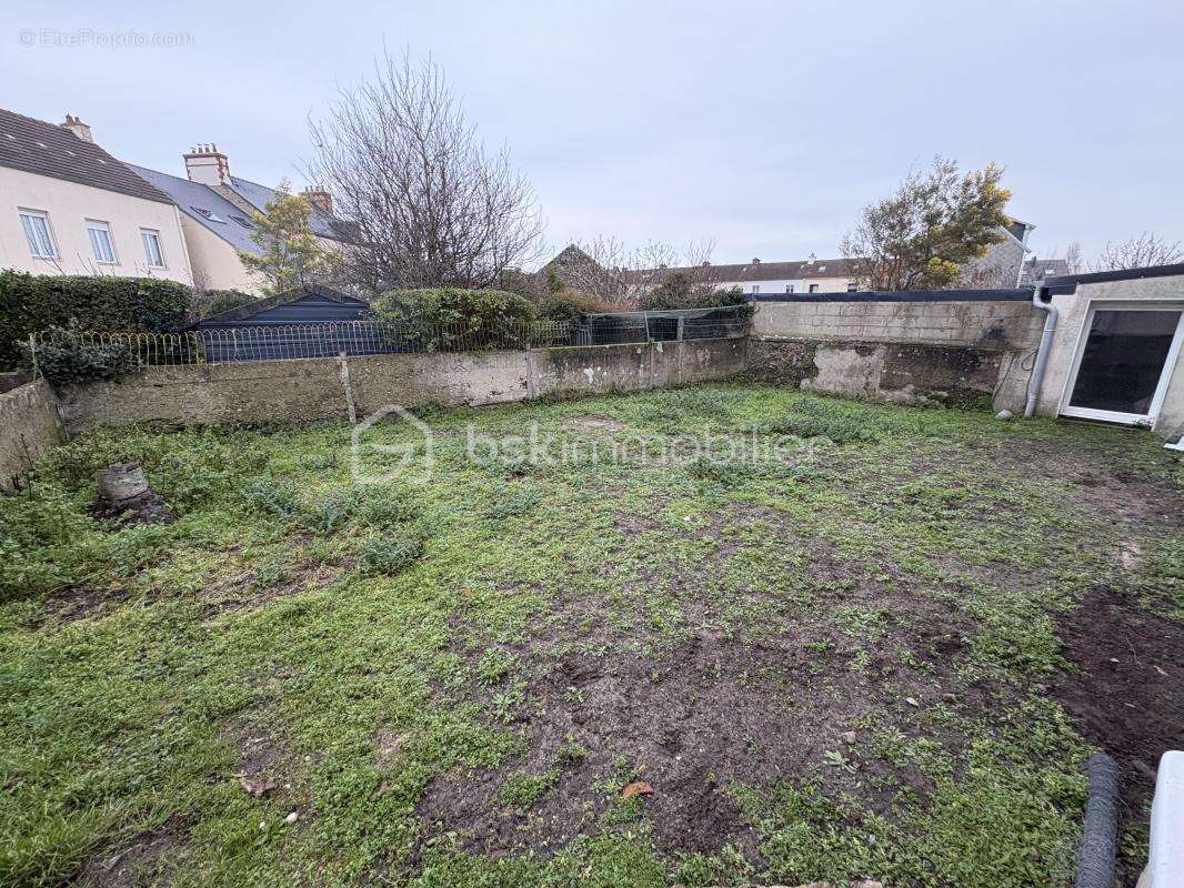 Maison à TOURLAVILLE