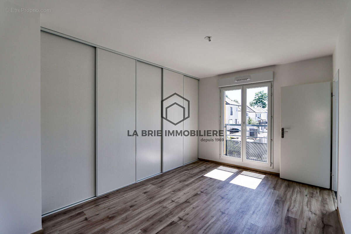 Maison à LA QUEUE-EN-BRIE