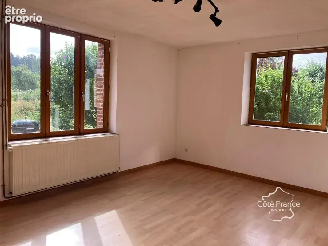 AISNE Vervins, Grande maison de famille sur un superbe terra - photo 8