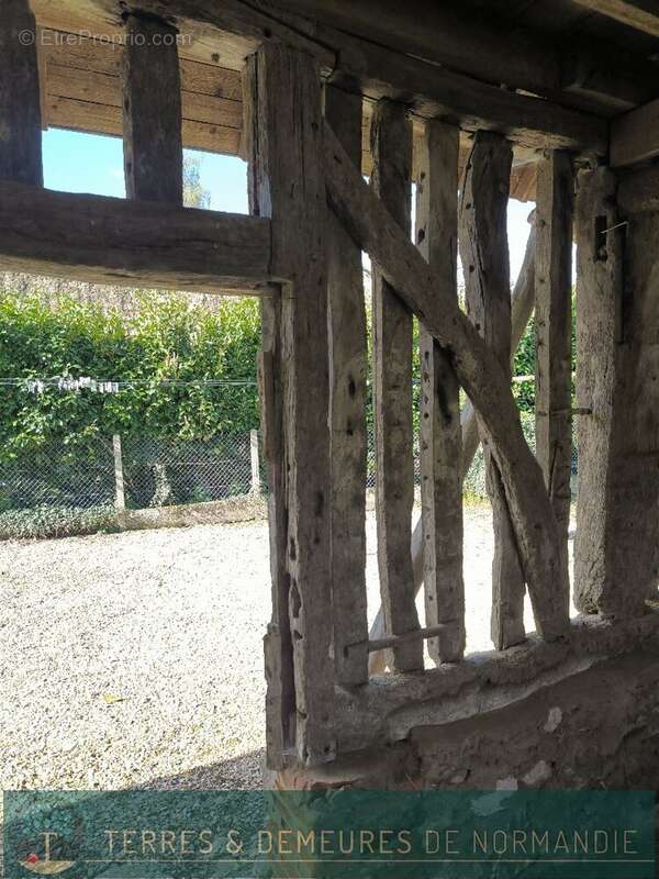 A 10 minutes de pont-audemer (27500), au calme, propriete normande, 3 chambres, terrain d'environ 2700m² avec dependances. - photo 18