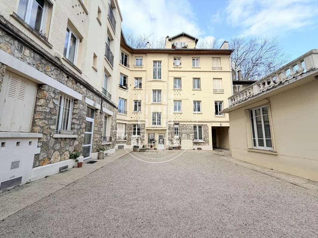 Appartement à LE VESINET