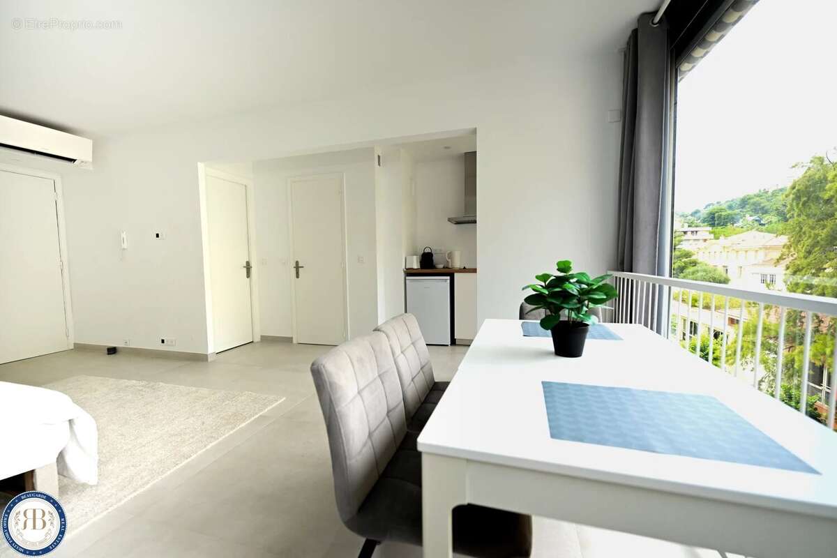 Appartement à BEAULIEU-SUR-MER