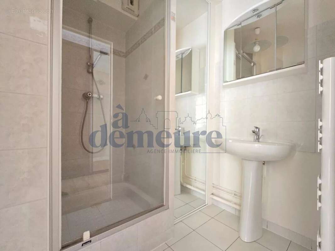 Appartement à ISSY-LES-MOULINEAUX