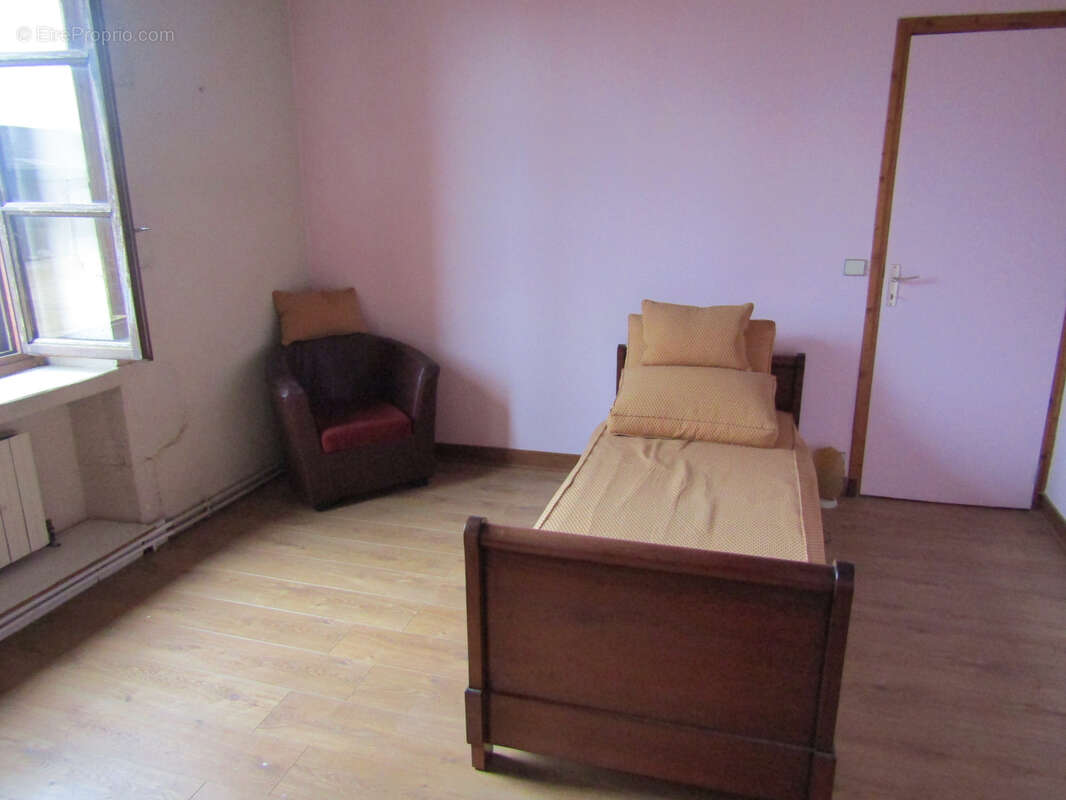 Maison à OUROUER-LES-BOURDELINS