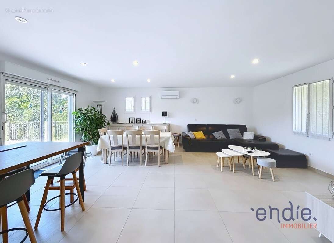 Lorgues villa t6 dependance piscine garage - photo 6