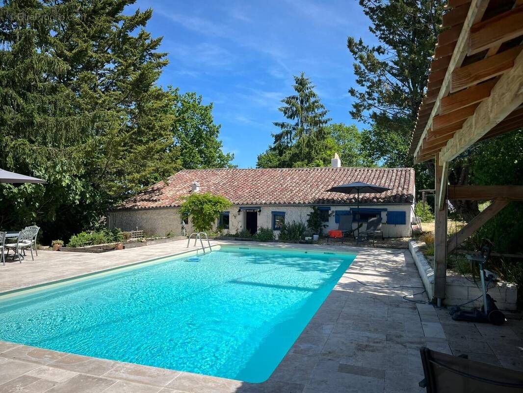 Maison à LOLME