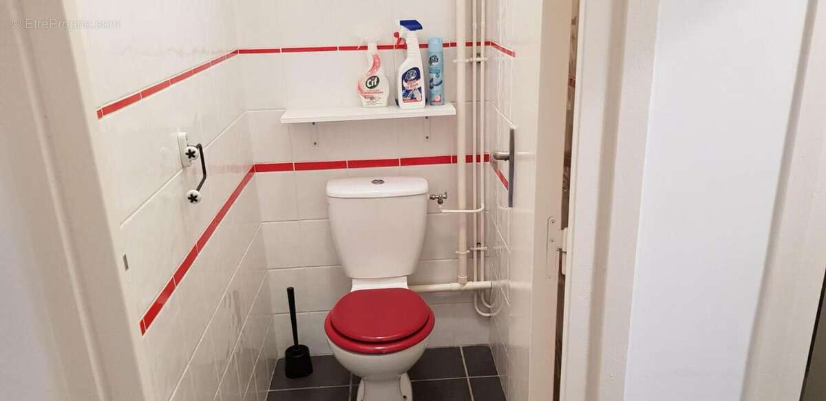Studio meublé avec locataire en place à Saint Etienne 1 pièce 27 m2 - photo 8