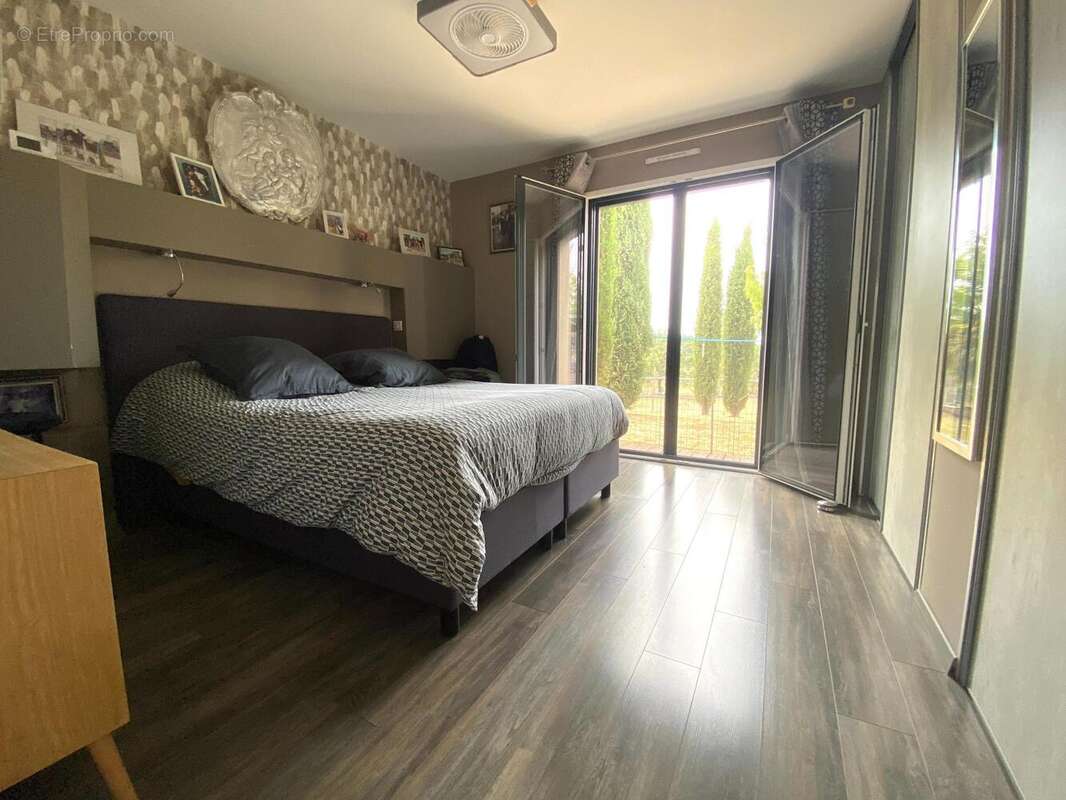 Maison 138 m² à Cambes  - photo 7