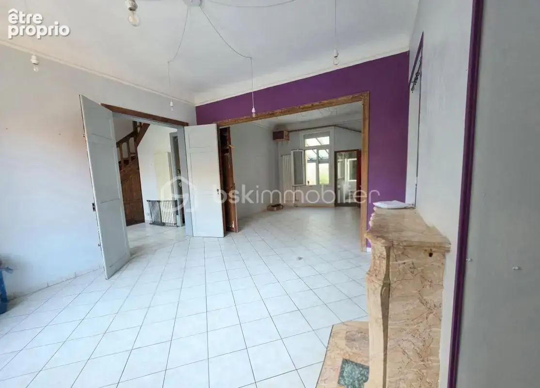 Maison de caractère, 7 chambres avec jardin et stationnement… en plein centre de saint-quentin ! - photo 10