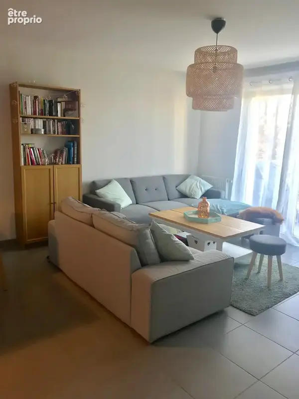 Appartement 64 m² à Cenon  - photo 3