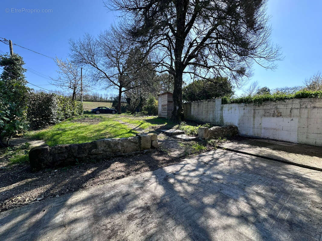 Maison à VILLEGOUGE