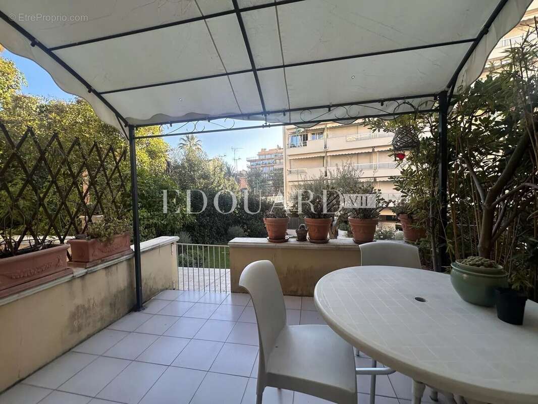 Appartement à MENTON