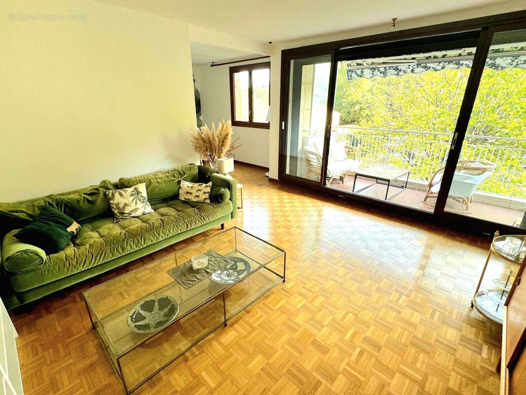 Appartement à MARSEILLE-9E