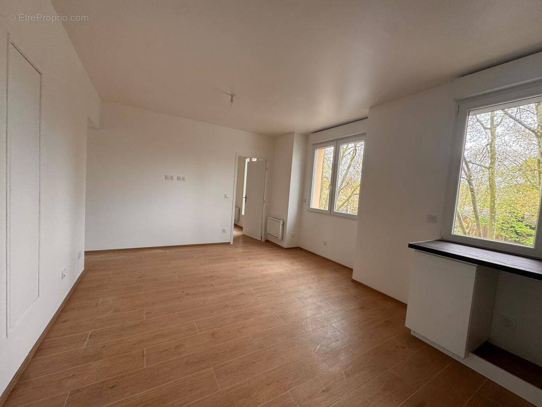 Appartement à AUBERVILLIERS