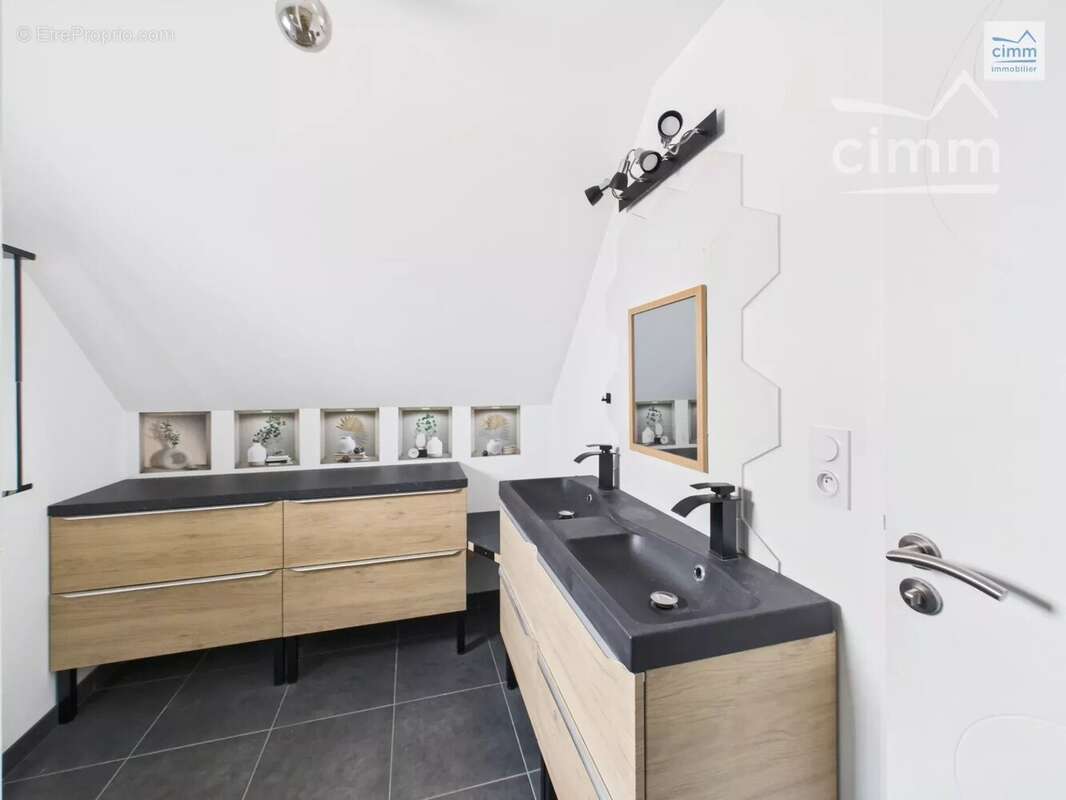 Maison à LES BRULAIS