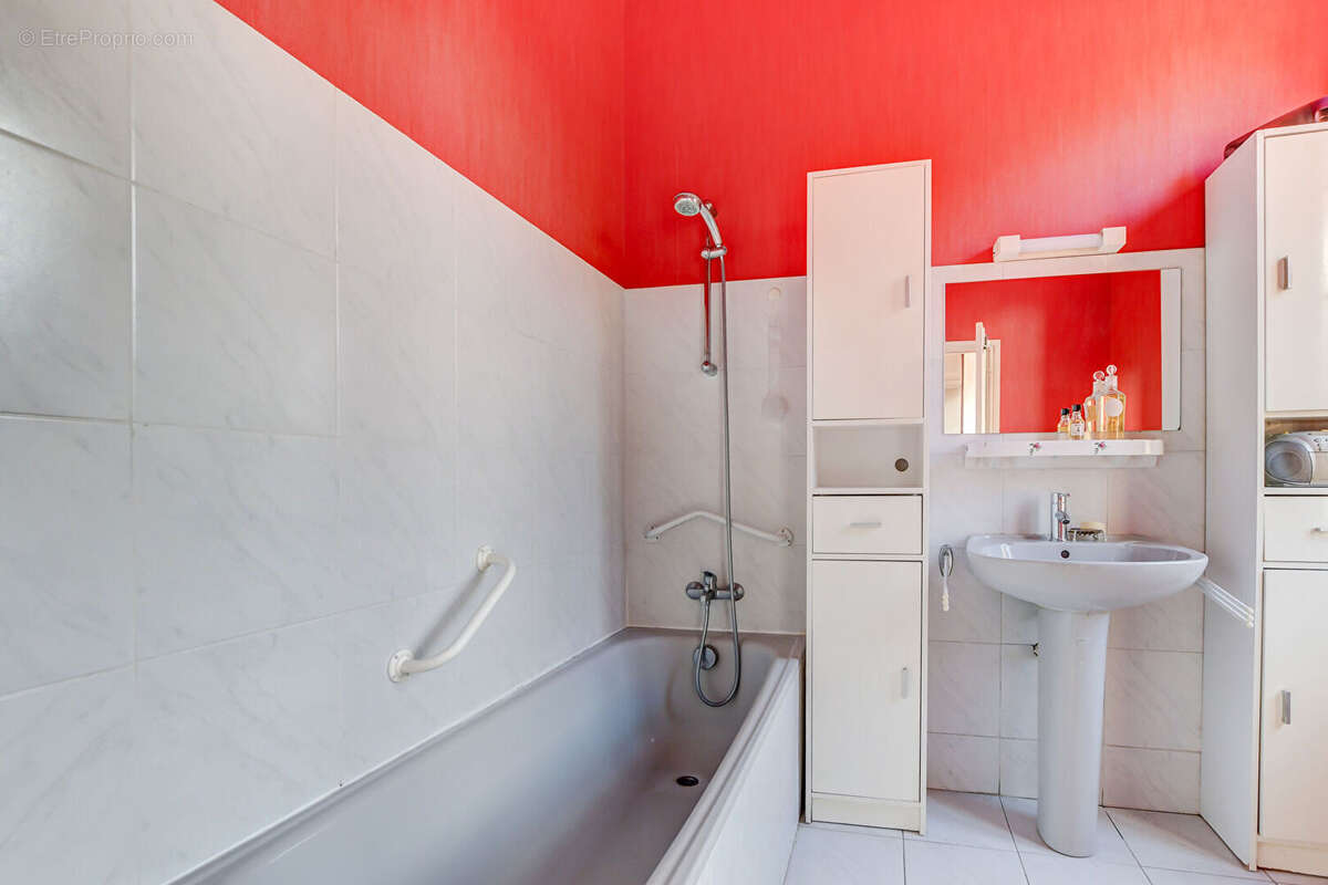 L'isle-jourdain - centre ville - maison t3 - photo 6