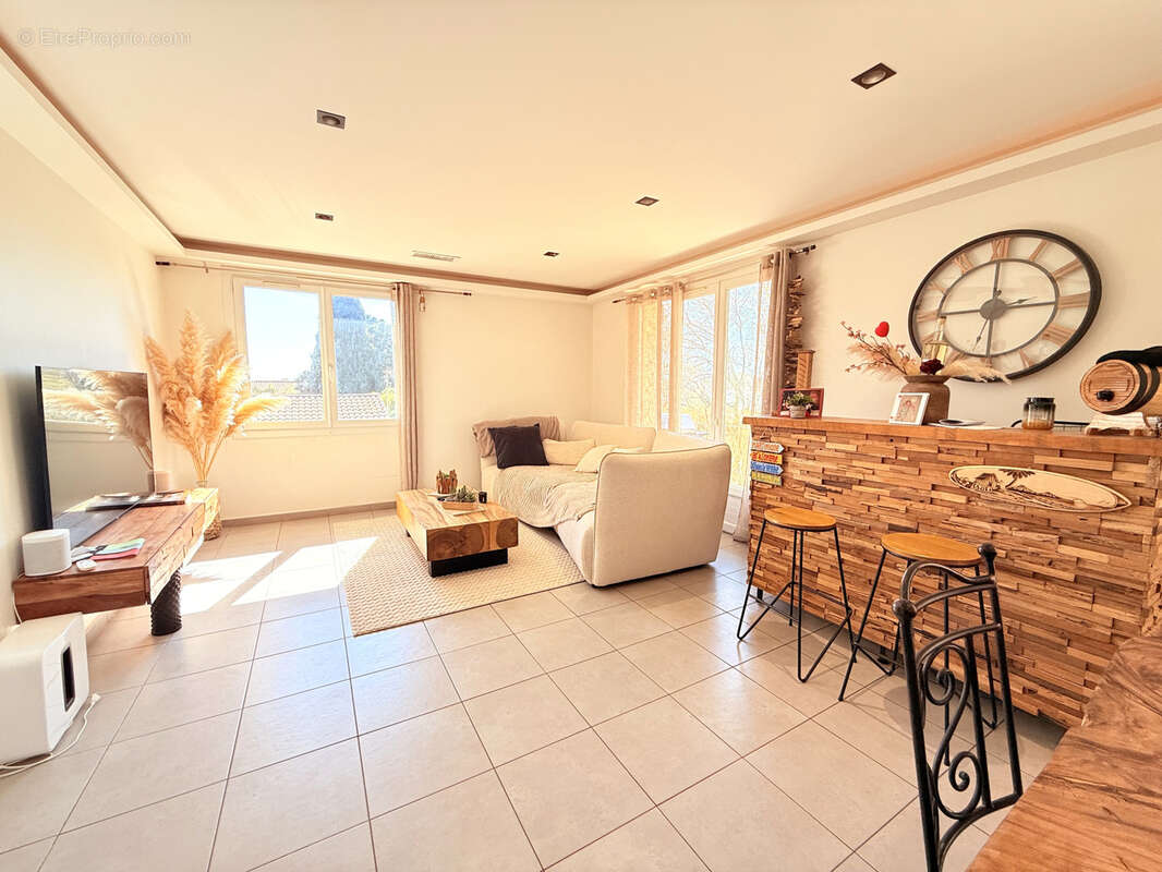 Appartement à LA VALETTE-DU-VAR
