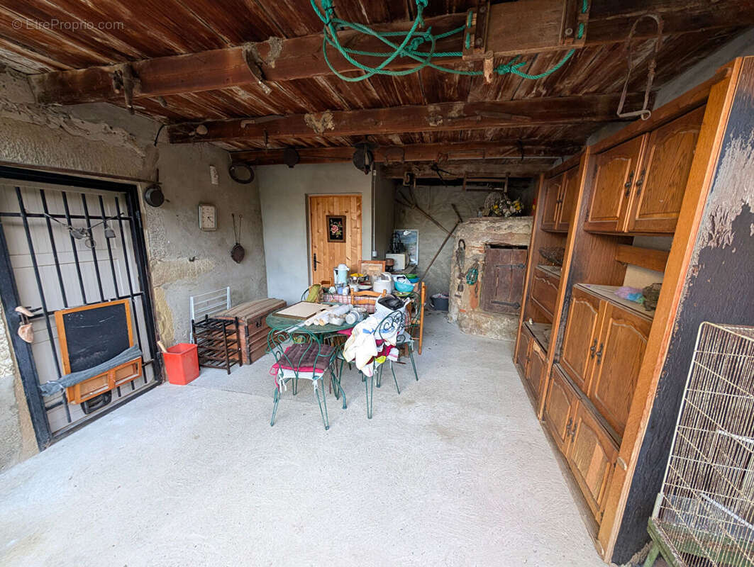 Maison à PONT-EVEQUE