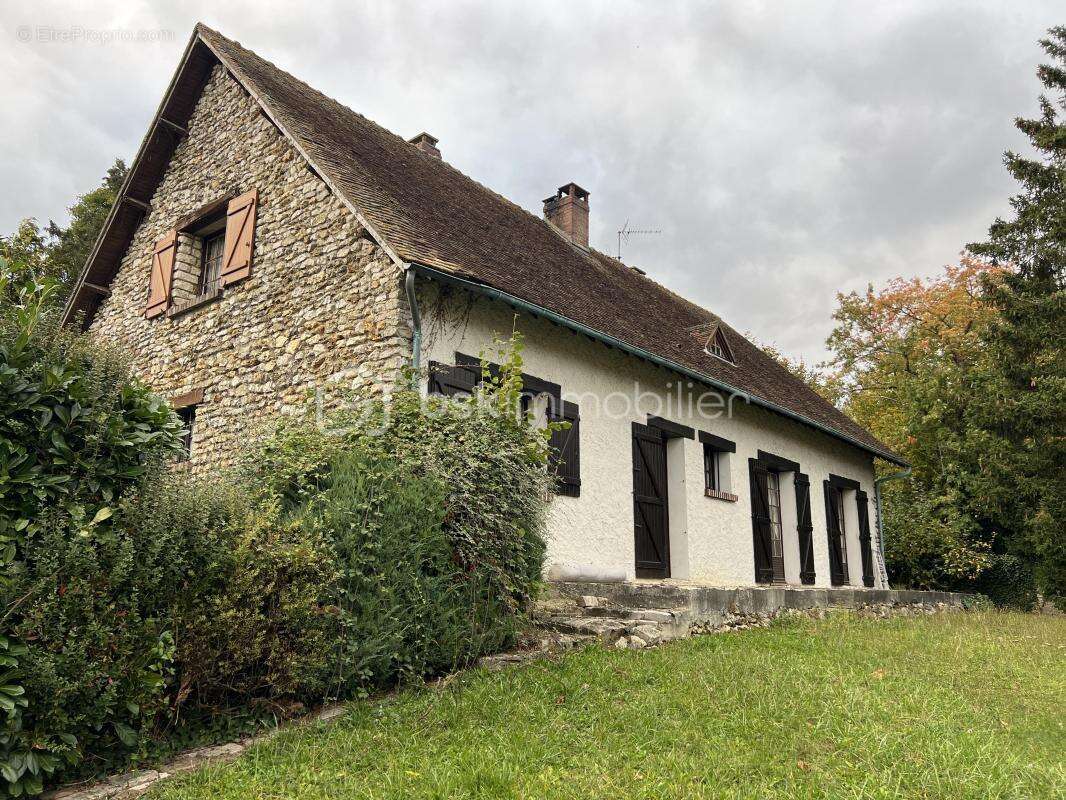 Maison à ORVILLIERS