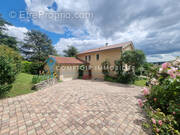 Maison à SAINTE-FOY-LES-LYON