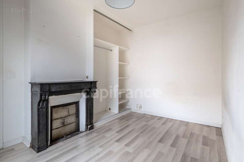 Appartement à PARIS-19E