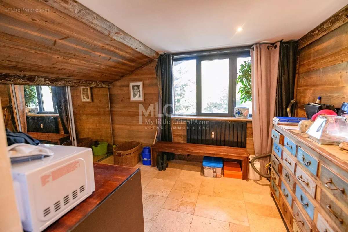 Appartement à SAINT-ETIENNE-DE-TINEE