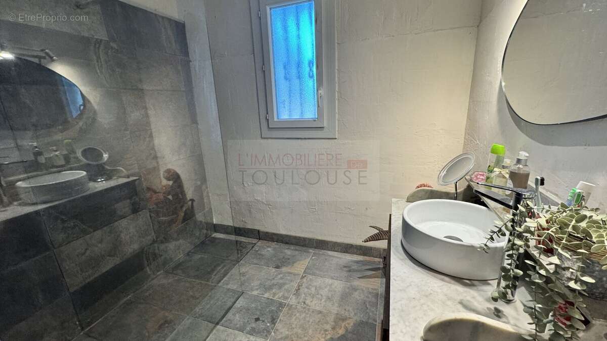 Labastide-saint-sernin  maison t4 de plain-pied avec grand jardin et garage - photo 8