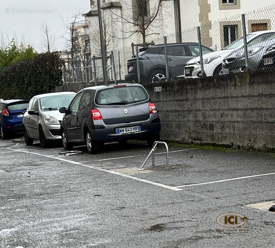 Parking à ANNEMASSE