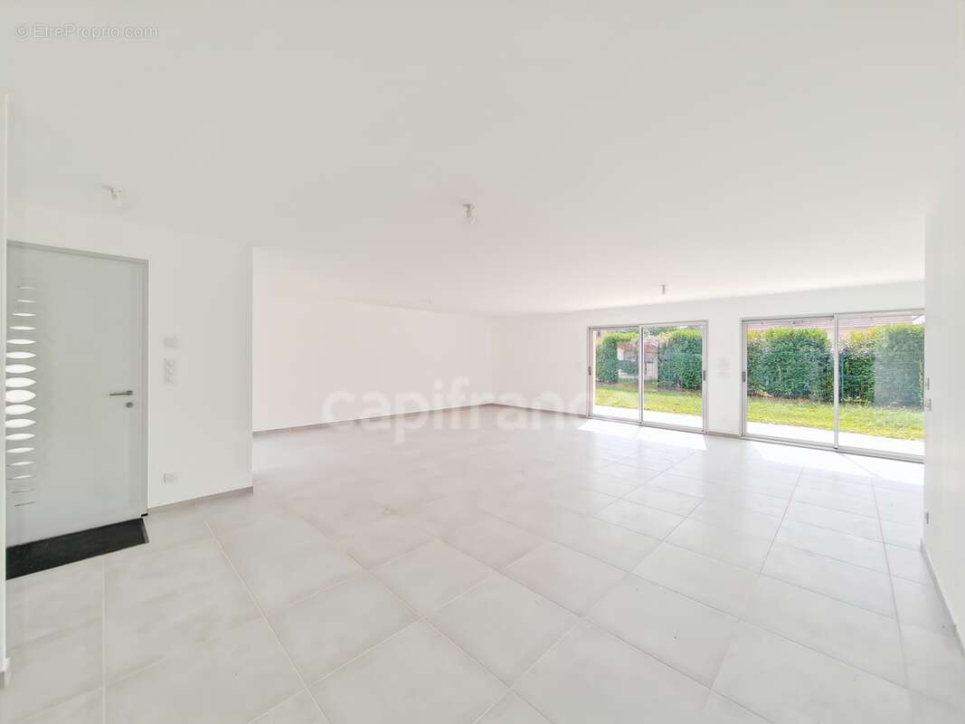 A vendre à Demigny (71) maison neuve de 146 m² 6 pièces 4 chambres 684 m² de terrain ! - photo 2