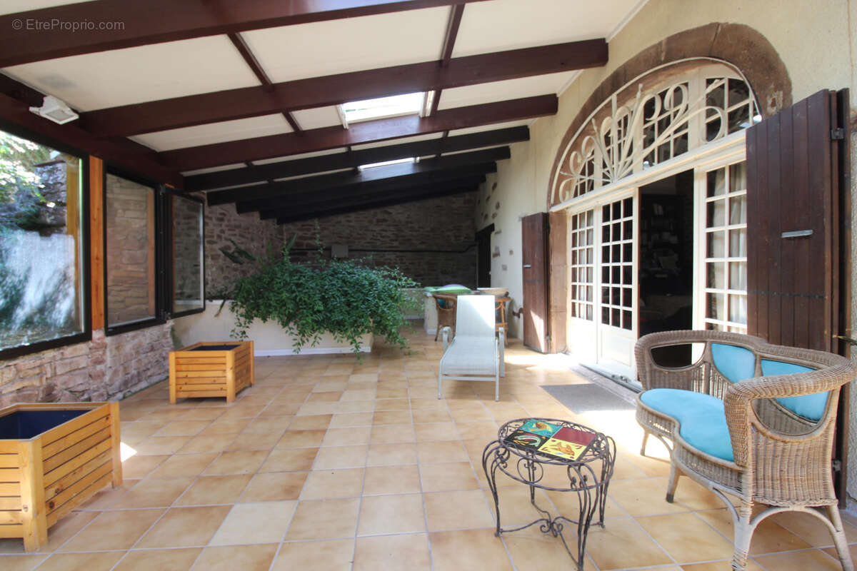 Maison à SAINT-JUERY