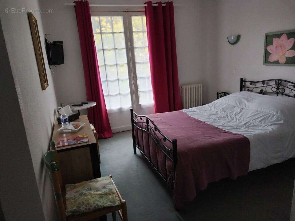 Commerce à CAZAUBON