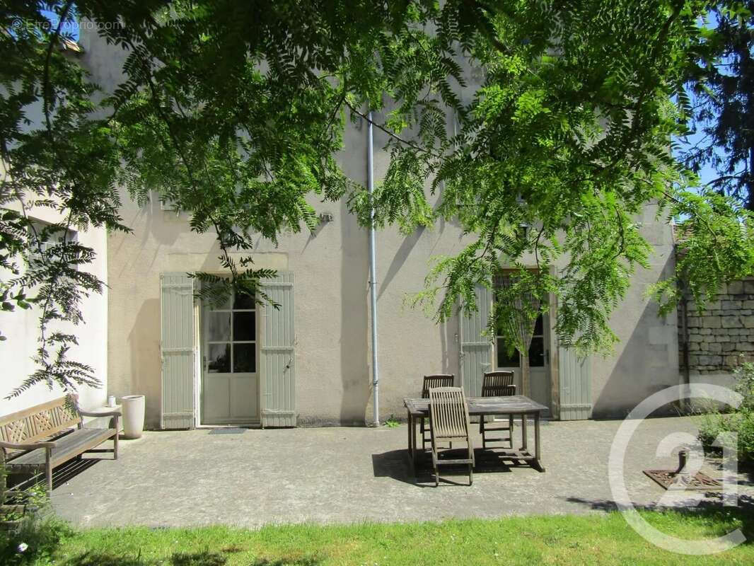 Maison à SEPVRET