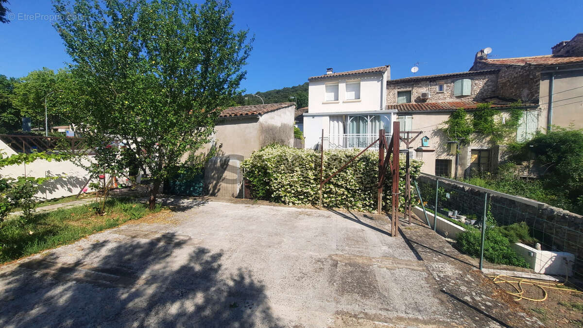 Maison à SAINT-HIPPOLYTE-DU-FORT